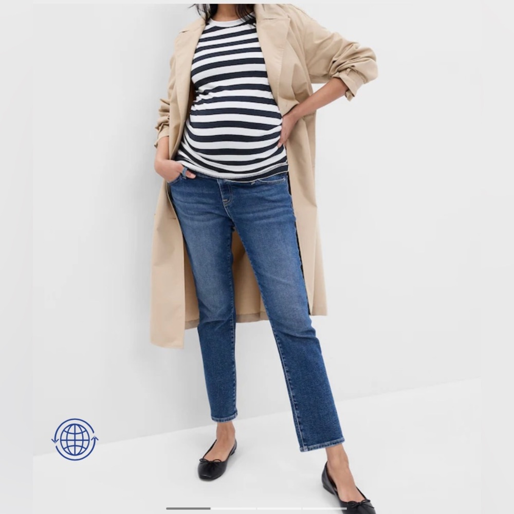 NWT Gap Maternity Jeans Slim/Straight Size 28/6 short.